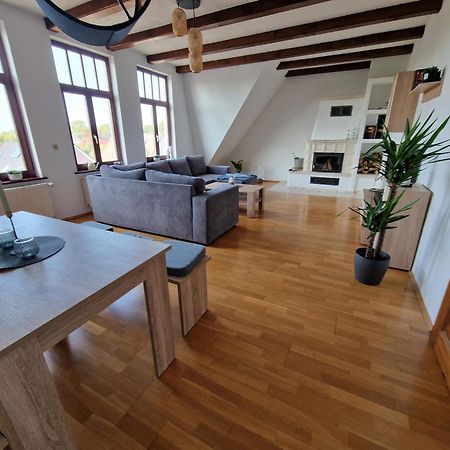 98Qm Wohnung Im Villenviertel - Voll Ausgestattet Mit Balkon Und Kamin - Wlan Gratis Wilhelmshaven Eksteriør bilde