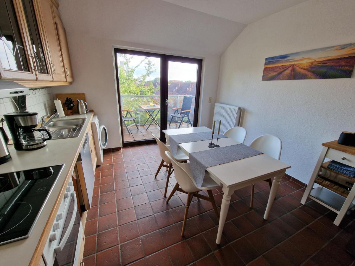 98Qm Wohnung Im Villenviertel - Voll Ausgestattet Mit Balkon Und Kamin - Wlan Gratis Wilhelmshaven Eksteriør bilde