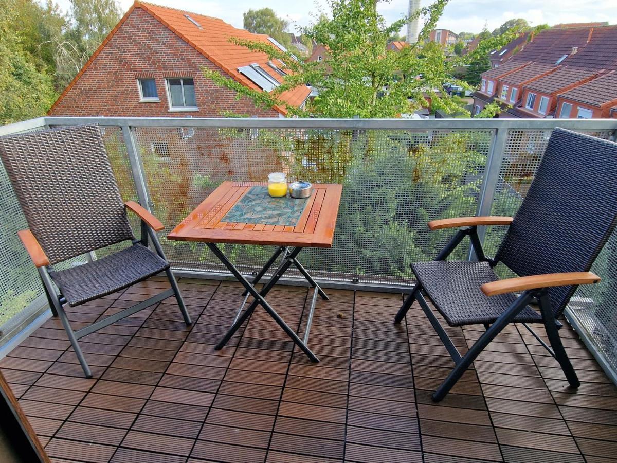 98Qm Wohnung Im Villenviertel - Voll Ausgestattet Mit Balkon Und Kamin - Wlan Gratis Wilhelmshaven Eksteriør bilde